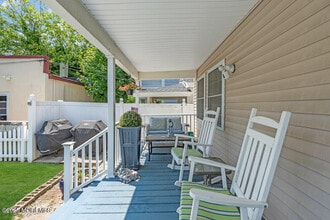 608 Lareine Ave in Bradley Beach, NJ - Building Photo - Building Photo