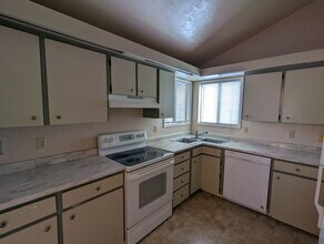 177-179 Crestview Dr in Twin Falls, ID - Building Photo - Building Photo