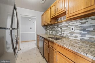 15 B E Daisy Ln in Mount Laurel, NJ - Building Photo - Building Photo