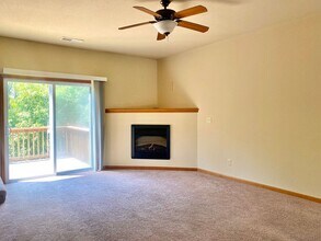 900 Oakbrook Pl in Manhattan, KS - Building Photo - Building Photo