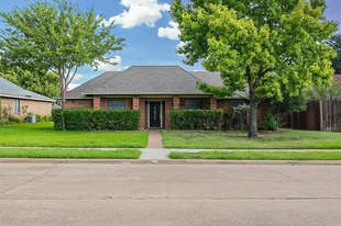 825 Shannon Dr in Plano, TX - Building Photo