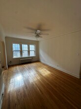 4442 N Oakland Ave in Shorewood, WI - Foto de edificio - Building Photo