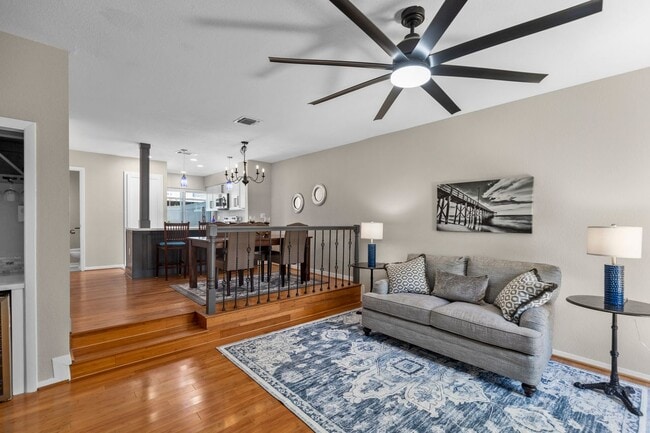 property at 5094 Glenmont Dr