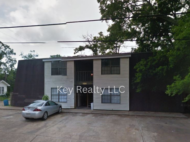 property at 214 Lee St