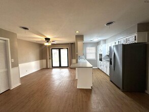 3510 University Ave in Wichita Falls, TX - Foto de edificio - Building Photo