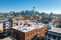 Ella Robert in Seattle, WA - Foto de edificio - Building Photo