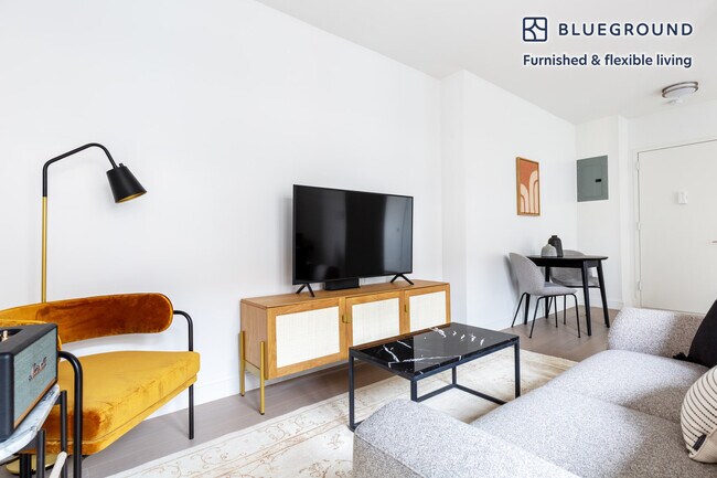 915 West End Ave in New York, NY - Building Photo - Building Photo