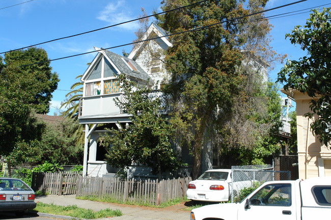 1615-1617 Addison St in Berkeley, CA - Foto de edificio - Building Photo