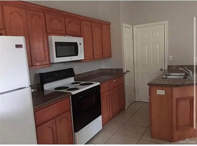 607 Jade St in Edinburg, TX - Building Photo - Building Photo