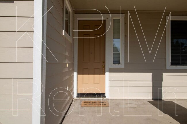 3807 Spring Meadow Ln in Stockton, CA - Building Photo - Building Photo