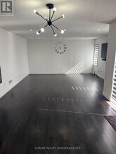 1995 Purcell Dr in London, ON - Building Photo - Building Photo