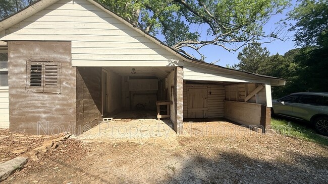 1664 Poplar Rd in Newnan, GA - Building Photo - Building Photo