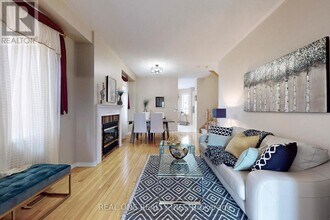 252 Stonebridge Dr in Markham, ON - Building Photo - Building Photo