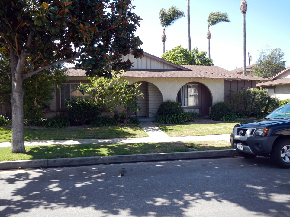 16181 Ganges Lane #1, Huntington Beach, CA, 92647, Unit 16181GangesLane#1 in Huntington Beach, CA - Building Photo