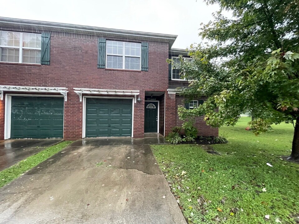 1459 W Jct St in Fayetteville, AR - Building Photo