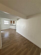 2041 NW 35th St in Fort Lauderdale, FL - Building Photo - Building Photo