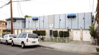 1010-1020, 1028 Orange Ave. in Long Beach, CA - Building Photo