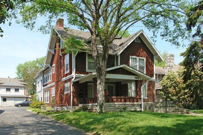 1615 17th Ave S in Nashville, TN - Foto de edificio - Building Photo