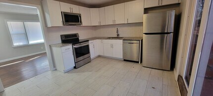 8932 E 74th St in Raytown, MO - Building Photo - Building Photo