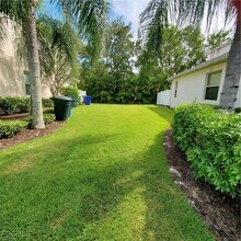 3616 Pine Oak Cir in Ft. Myers, FL - Building Photo - Building Photo