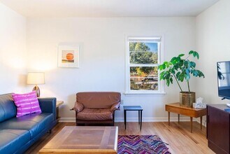 1225 E Cache La Poudre St in Colorado Springs, CO - Building Photo - Building Photo