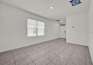 718 Chinoy Rd in Davenport, FL - Building Photo - Building Photo