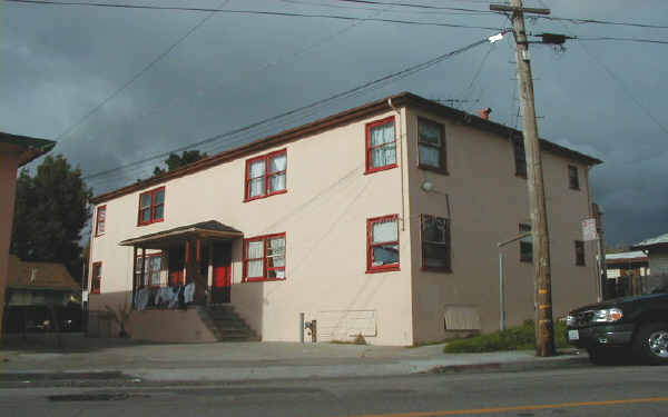 3111 38th Ave in Oakland, CA - Building Photo - Building Photo