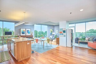 601 W Rosemary St in Chapel Hill, NC - Building Photo