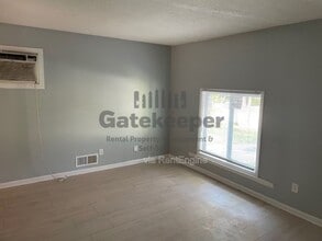 8202 Attleboro Dr in Jonesboro, GA - Building Photo - Building Photo