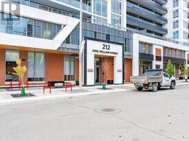 212 King William St in Hamilton, ON - Building Photo