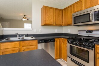235 Osmanthus Way in Canton, GA - Building Photo - Building Photo