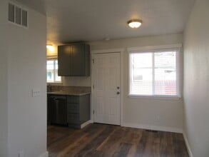 850 2nd Ave N in Kent, WA - Building Photo - Building Photo