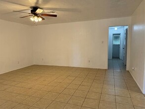 1003 Misty Meadow Ct in Tomball, TX - Building Photo - Building Photo