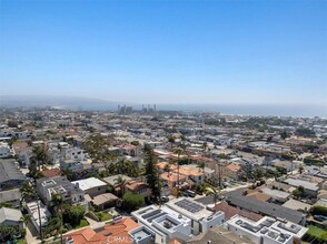 947 7th St in Hermosa Beach, CA - Building Photo - Building Photo