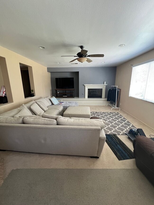 6686 Sand Dunes St in Corona, CA - Building Photo - Building Photo