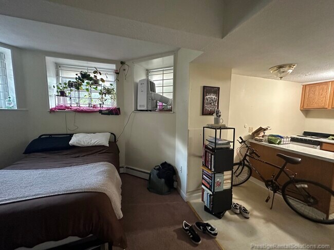 181 Thorndike St in Brookline, MA - Building Photo - Building Photo