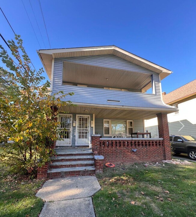 18119-18119 Olympia Rd in Cleveland, OH - Building Photo