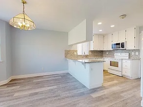 15732 Warfield Rd in Lathrop, CA - Foto de edificio - Building Photo