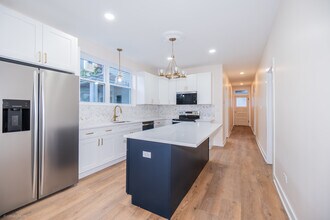 1711 W Henderson St in Chicago, IL - Building Photo - Building Photo