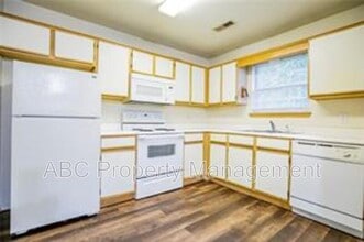 44 Locust St in Farmington, AR - Building Photo - Building Photo