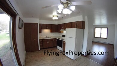 231 Ash St, Unit 1 in Sauk City, WI - Building Photo - Building Photo
