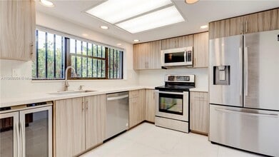 6460 NW 2nd St in Miami, FL - Building Photo - Building Photo