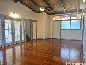 1448 Ainapua St in Honolulu, HI - Building Photo - Building Photo