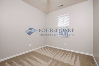 8887 Commons Townes Dr in Raleigh, NC - Building Photo - Building Photo