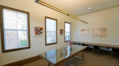 Residences at River Park West in Richmond, TX - Foto de edificio - Building Photo