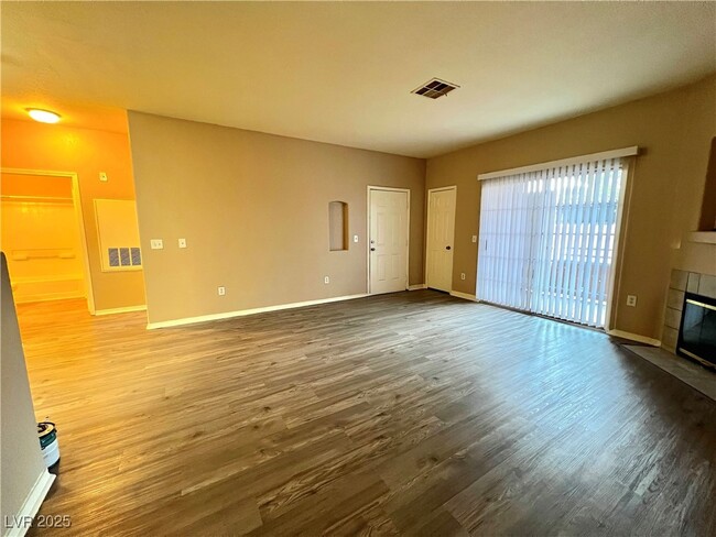 property at 4730 E Craig Rd