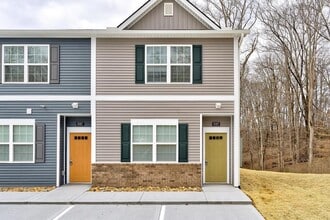 8089 Bell Campground Rd in Powell, TN - Building Photo - Building Photo