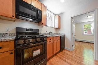 71 Sacramento St, Unit 3 in Cambridge, MA - Building Photo - Building Photo