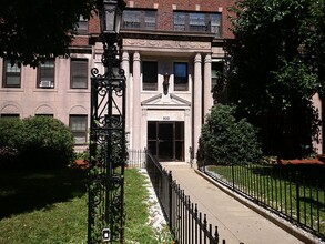 1997 Commonwealth Ave, Unit 5 in Boston, MA - Foto de edificio - Building Photo