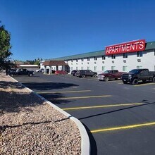 70 Bear River Dr in Evanston, WY - Foto de edificio - Building Photo